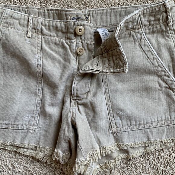 Vintage American Eagle Tan button fly, hiking cargo Shorts Raw Hem size 6 - Picture 6 of 8